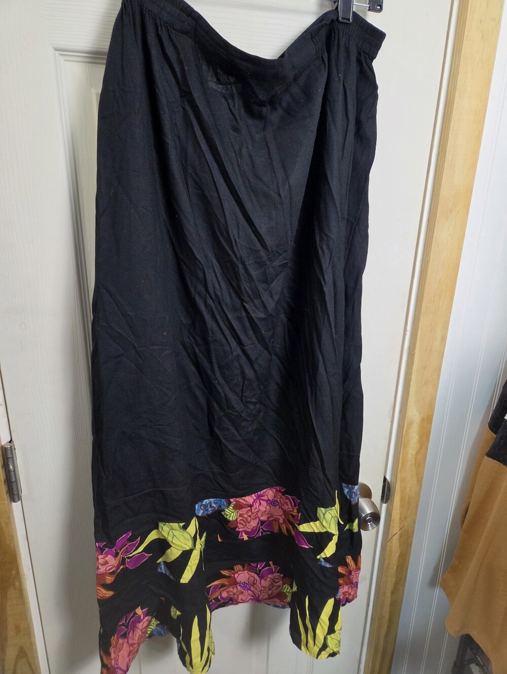 Vintage Retro Paradiso 100% rayon black maxi‎ skirt colorful flowers #0376